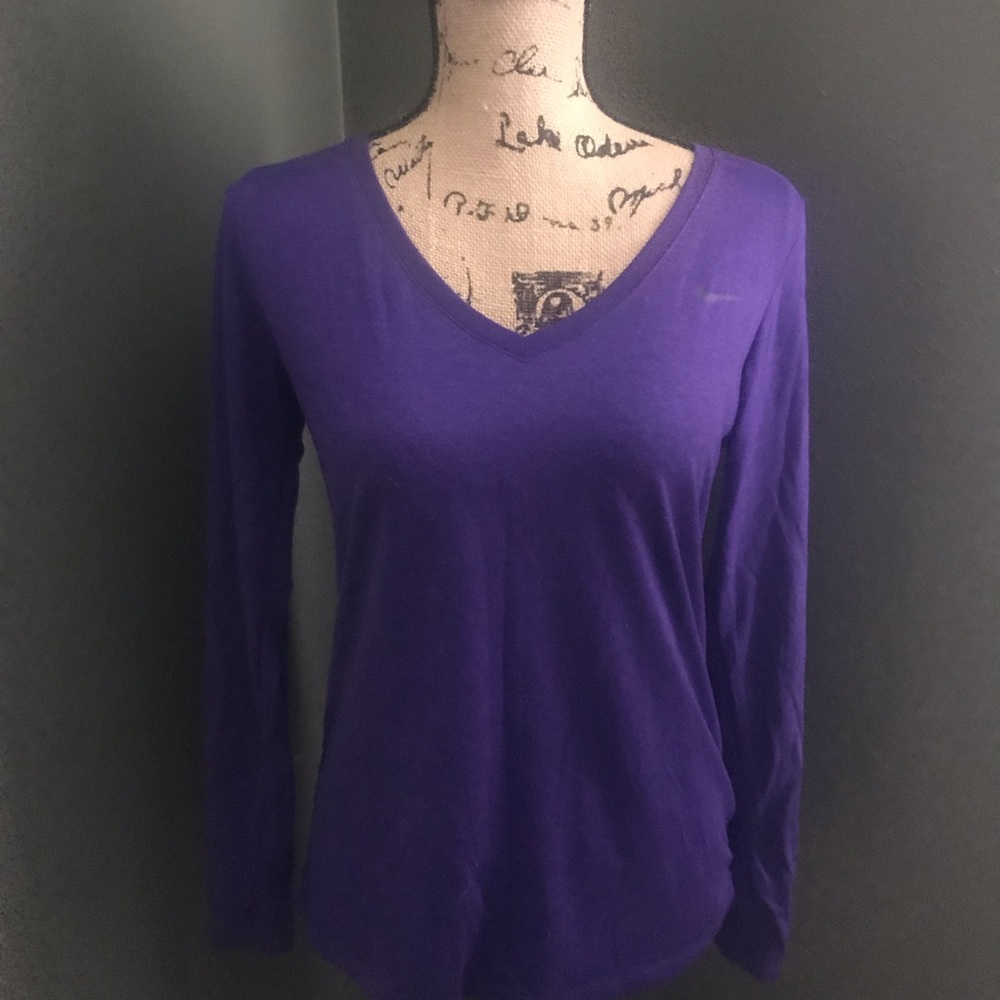 Long sleeve vneck purple shirt